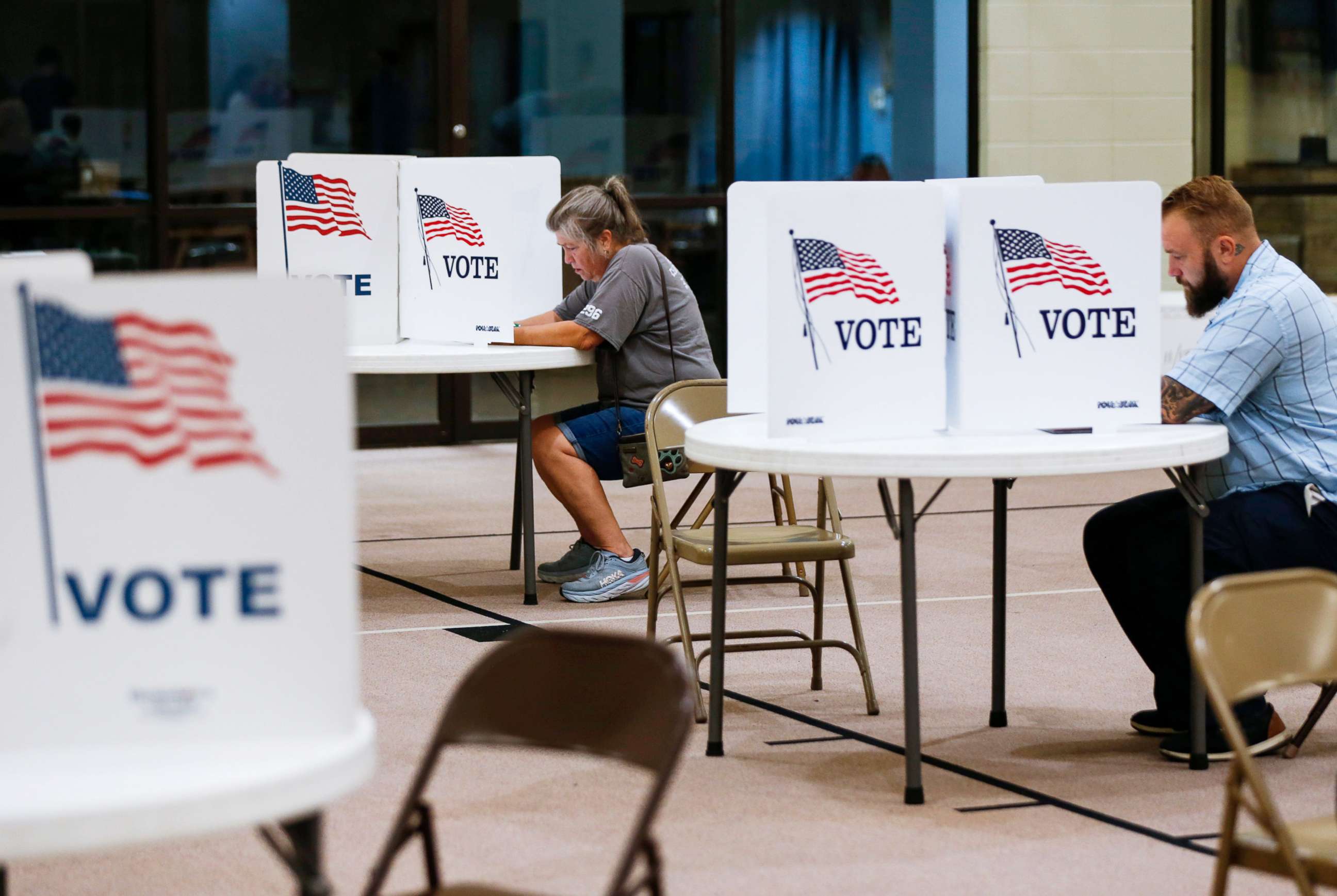 PHOTO: Voters cast ballots in the primary election in Spingfield, Mo.,, Aug. 2, 2022.