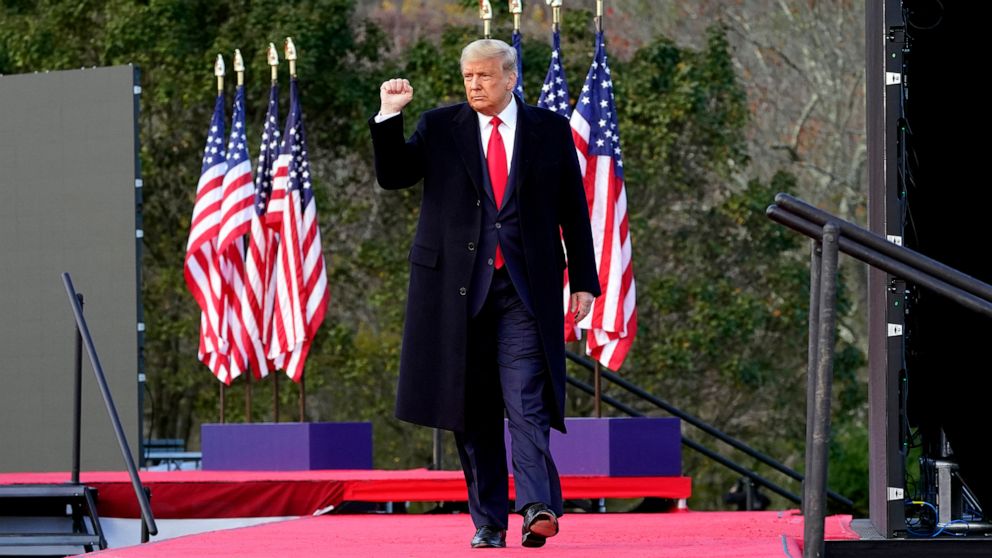 PHOTO: President Donald Trump leaves after speaking at a campaign rally at Keith House, Washington's Headquarters in Newtown, Pa., Oct. 31, 2020.