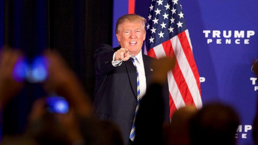 PHOTO: Republican Presidential nominee Donald Trump acknowledges supporters after holding an event in Gettyburg, PA, Oct. 22, 2016. 