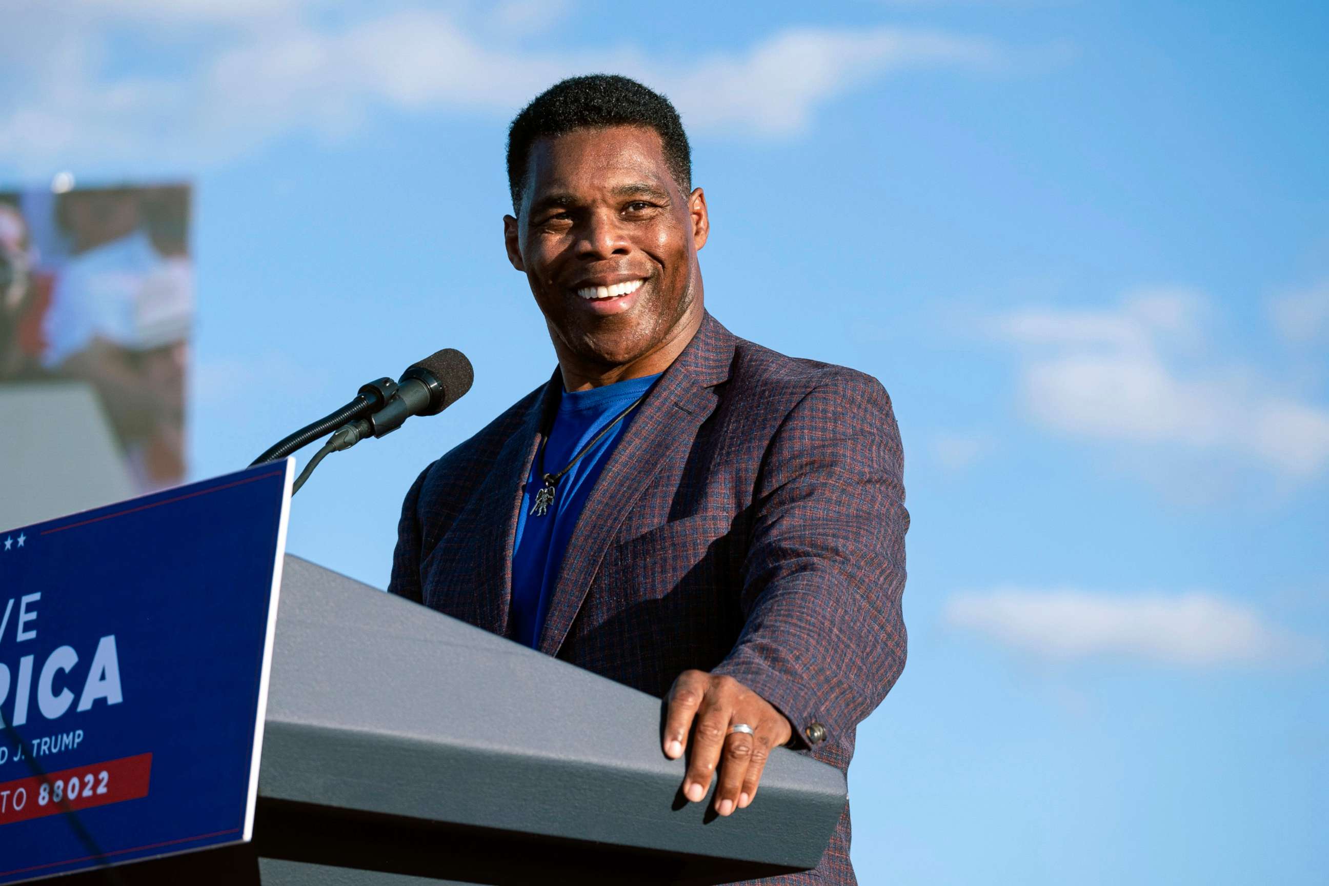 Ex-NFL RB Herschel Walker says he's lost friends over Trump support