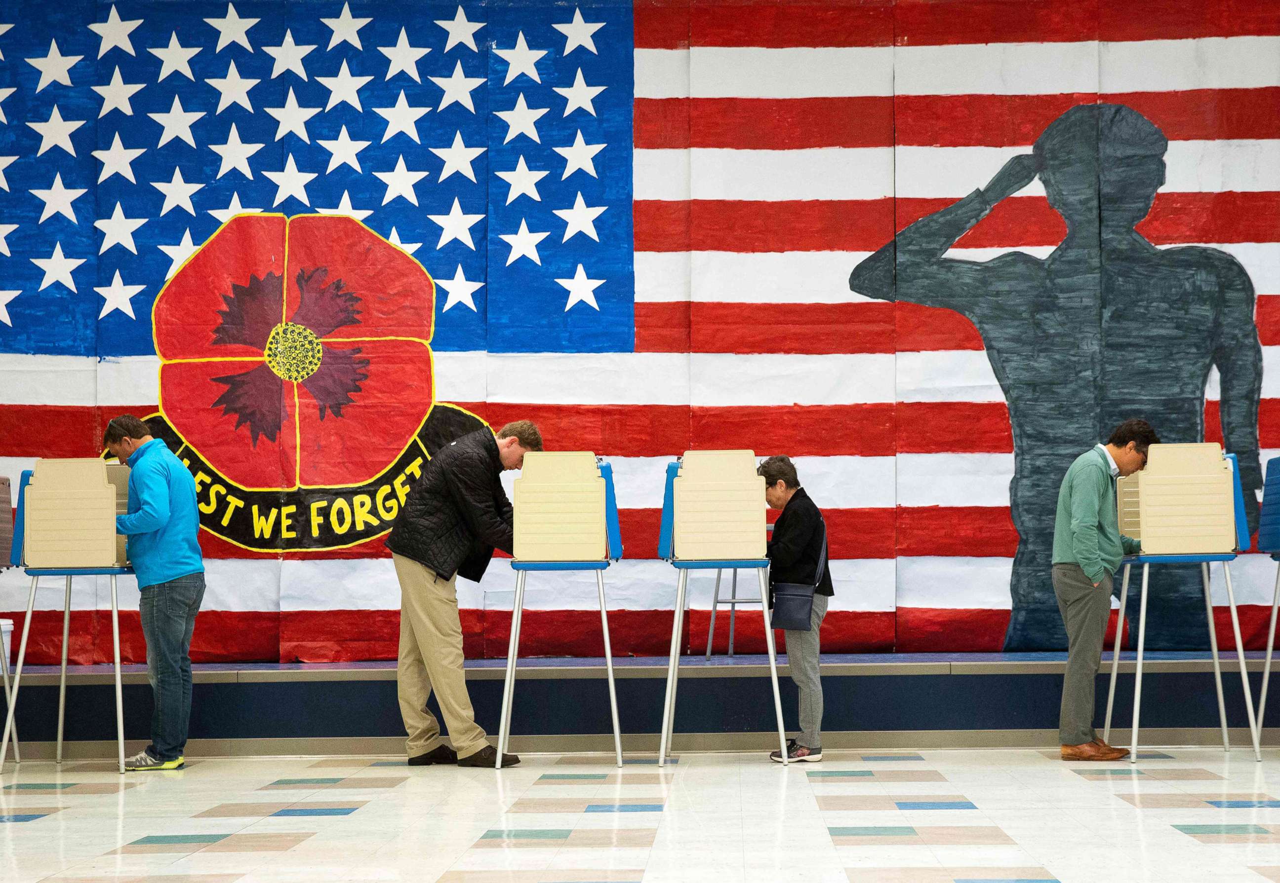 PHOTO: Voters cast their ballots at Robious Elementary School during the US midterm election in Midlothian, Virginia, on Nov. 8, 2022.