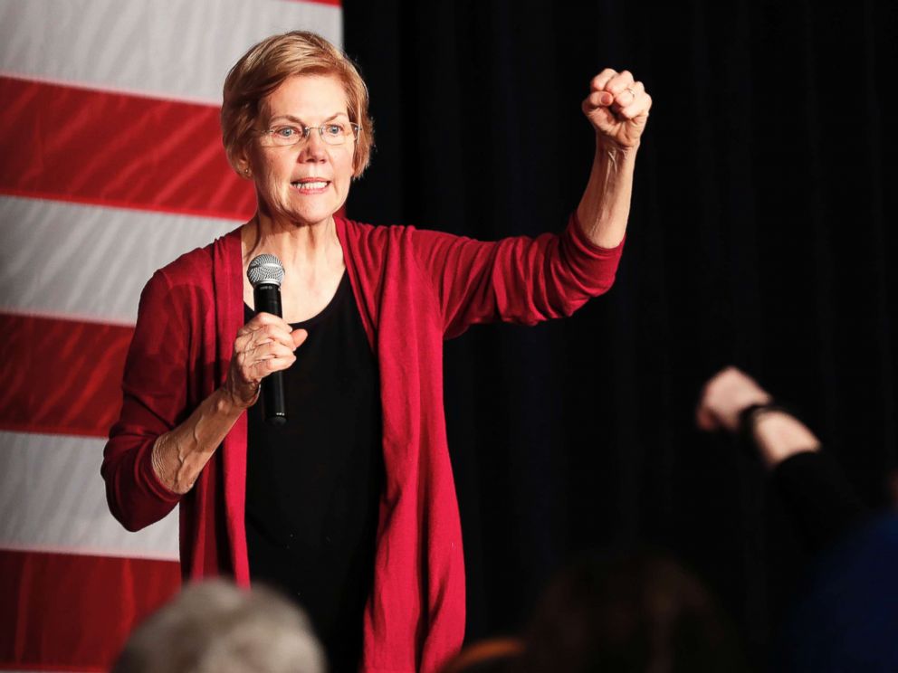 PHOTO: Sen. Elizabeth Warren speaks during an organizing event in Des Moines, Iowa, Jan. 5, 2019.