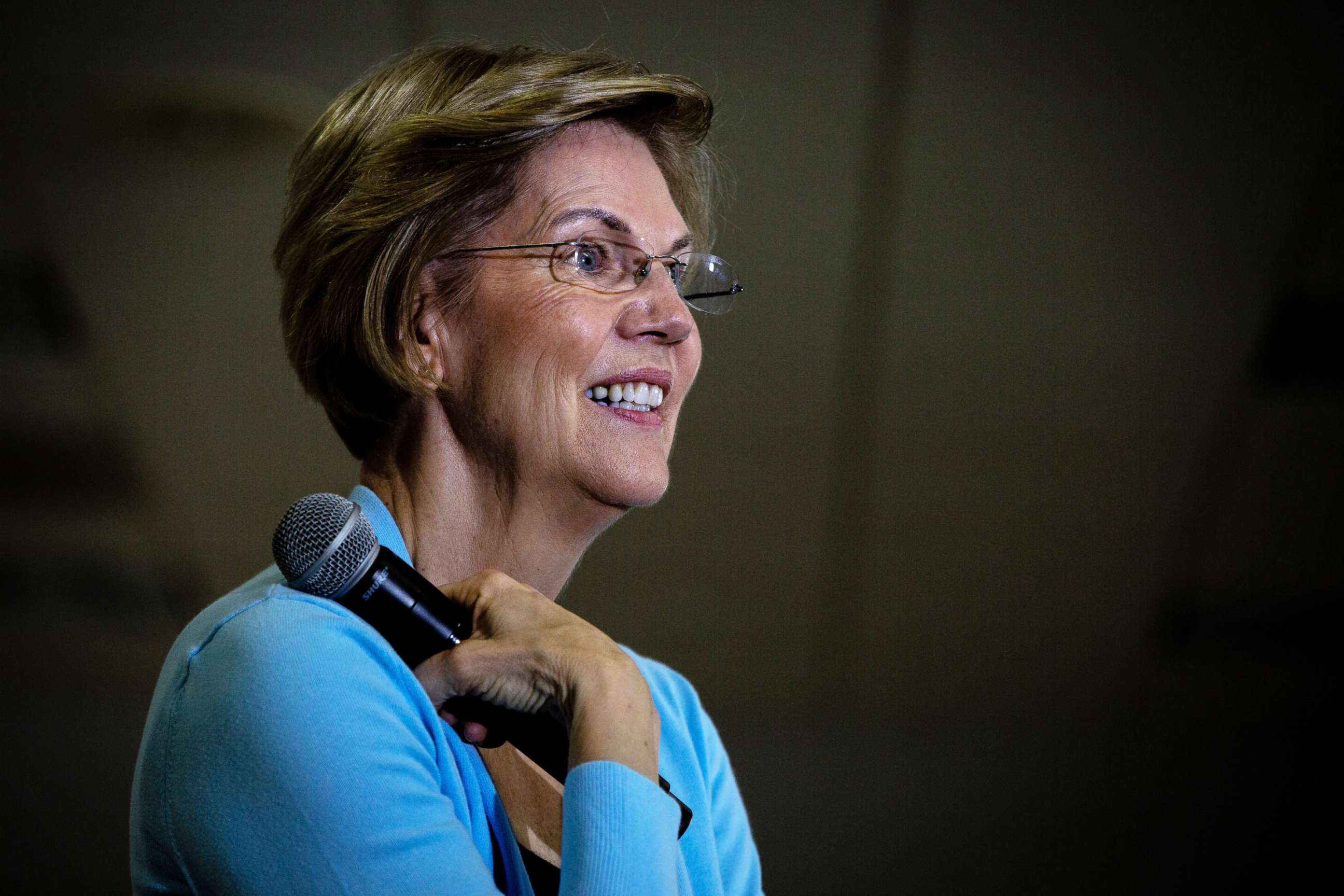 PHOTO: Sen. Elizabeth Warren speaks at a campaign event at Dallas Center-Grimes Community High School in Grimes, Iowa, Jan. 20, 2020.