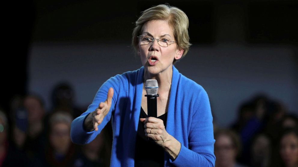 PHOTO: Democratic U.S. presidential candidate Senator Elizabeth Warren speaks during a town hall event in Davenport, Iowa, Jan. 5, 2020.