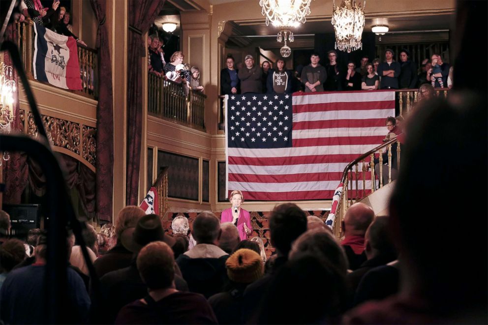 PHOTO: Elizabeth Warren talks to attendees as she holds an organizing event in Sioux City, Iowa, Jan. 5, 2019.