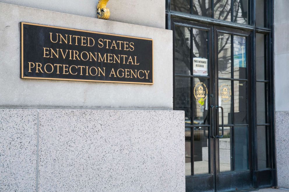 PHOTO: A logo sign is seen outside of the headquarters of the United States Environmental Protection Agency (EPA) in downtown Washington, D.C., April 2, 2017. 