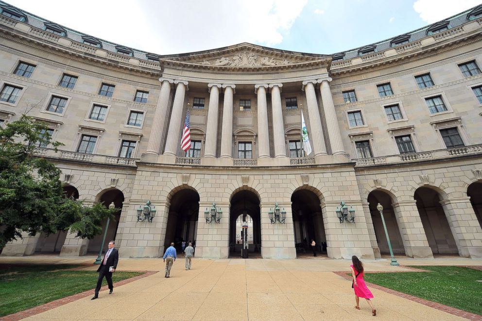 PHOTO: The headquarters of the United States Environmental Protection Agency which is now called the William Jefferson Clinton Federal Building is seen, July 17, 2013 in Washington, DC.  