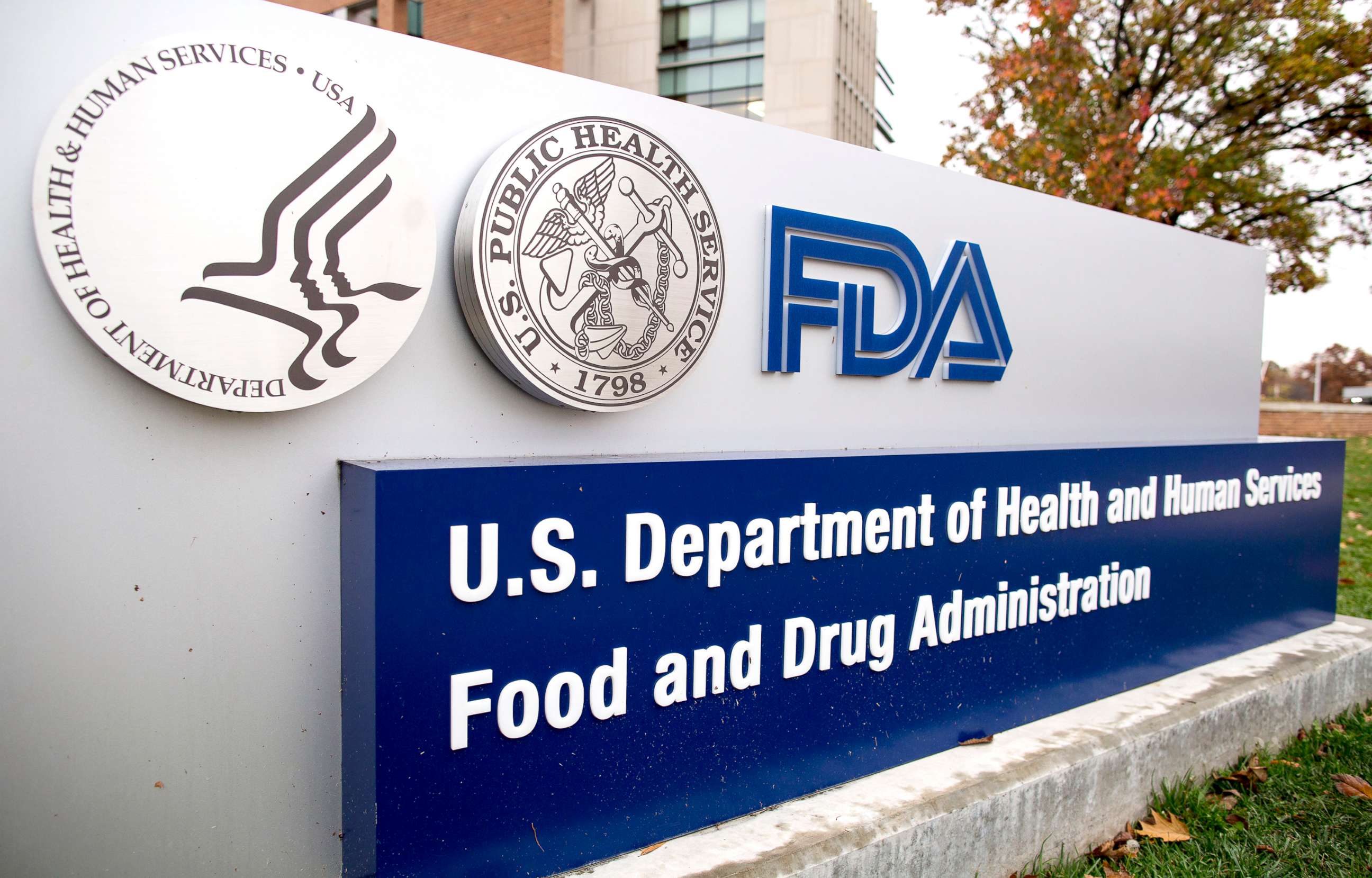PHOTO: The exterior of the Food and Drug Administration headquarters is seen in White Oak, Md., Nov. 9, 2015. 