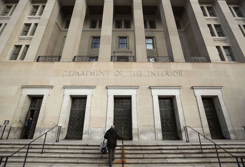 PHOTO: A worker arrives at the Department of Interior, Jan. 28, 2019, in Washington D.C. 