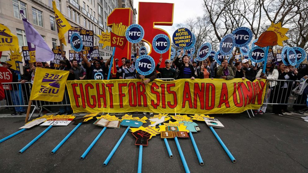 PHOTO: The national movement 'Fight For $15' including workers and labor unions march  demanding raise the minimum wage to $15/hour, at Colombus Square in New York, April 15, 2015.