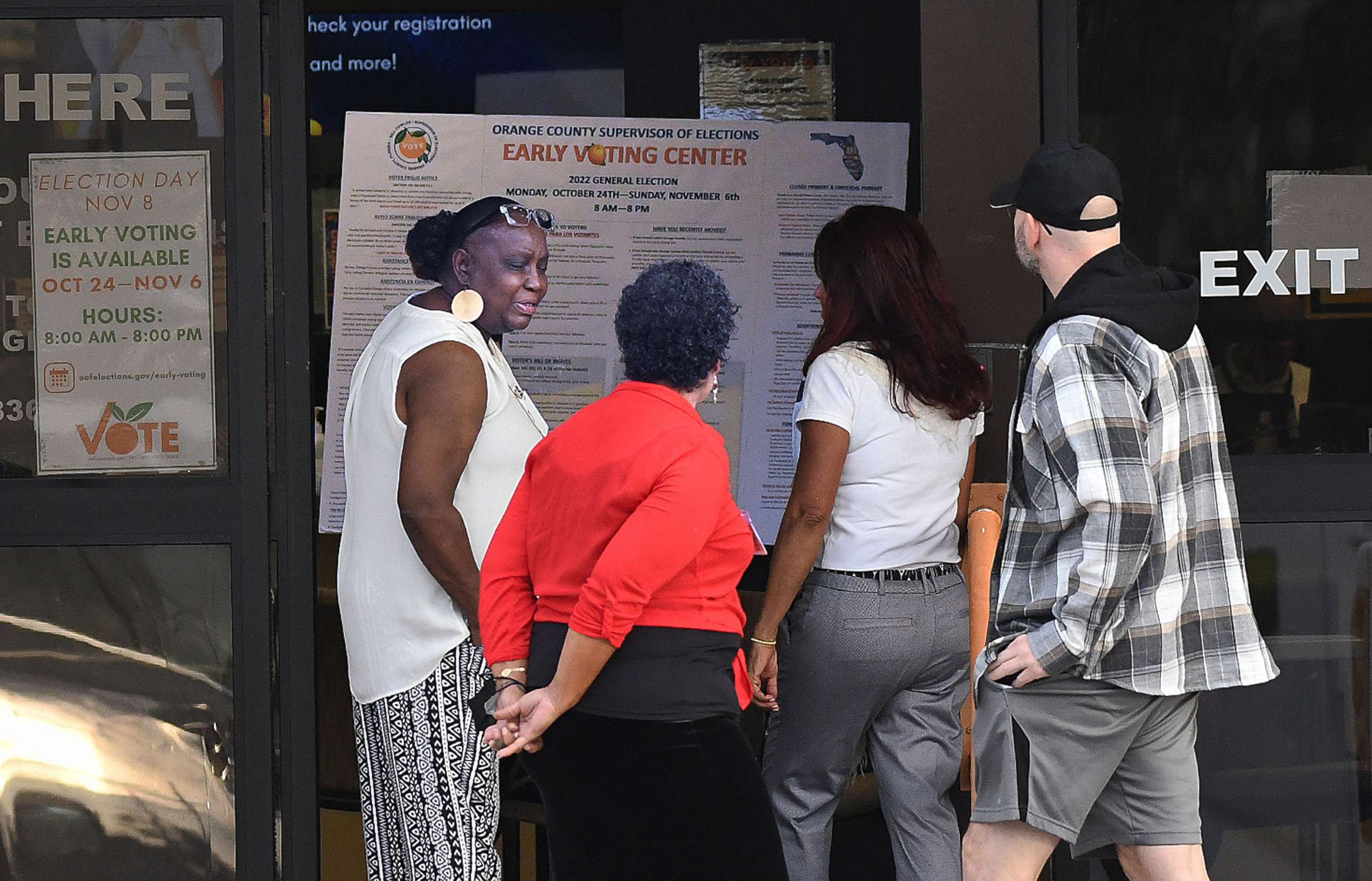 PHOTO: People arrive to cast their ballots at the Orange County Supervisor of Elections Office on the first day of early voting for the 2022 midterm general election in Orlando, Fla., Oct. 24, 2022.