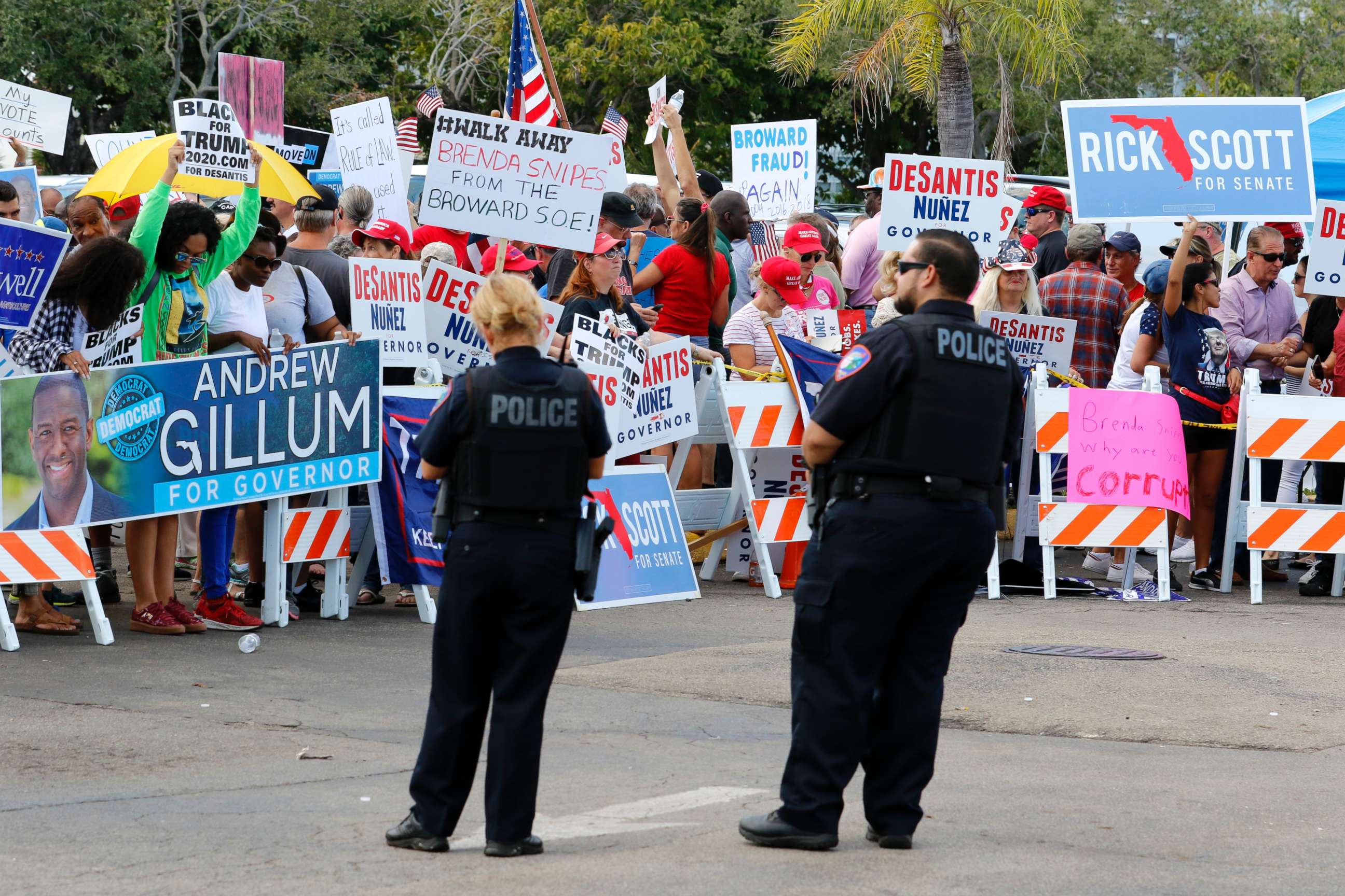 PHOTO: Protesters demonstrate outside the Broward County Supervisor of Elections office on Nov. 10, 2018 in Lauderhill, Fla.