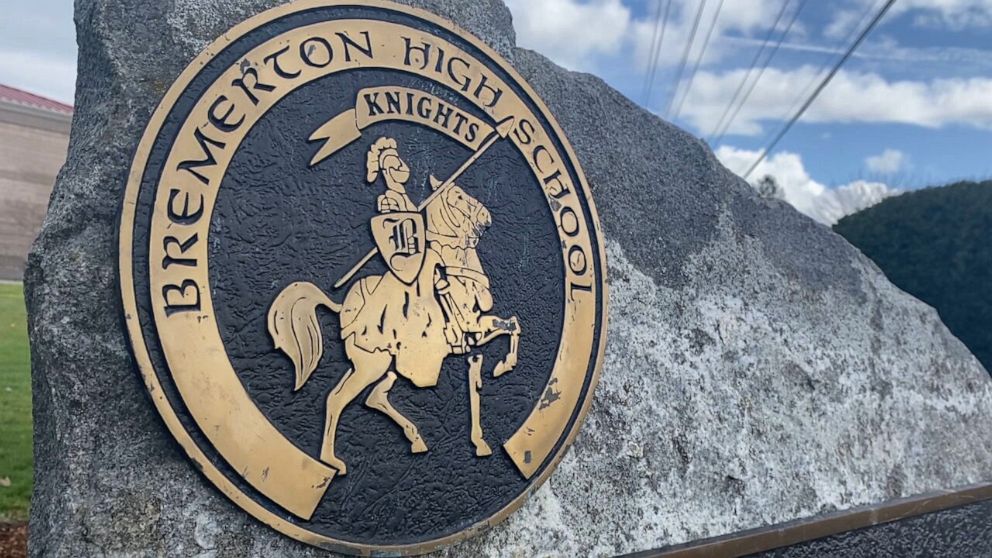 PHOTO: School officials at Bremerton High School in Bremerton, Washington, suspended assistant football coach Joe Kennedy in 2015 after he continued to pray publicly with students on the field after games.