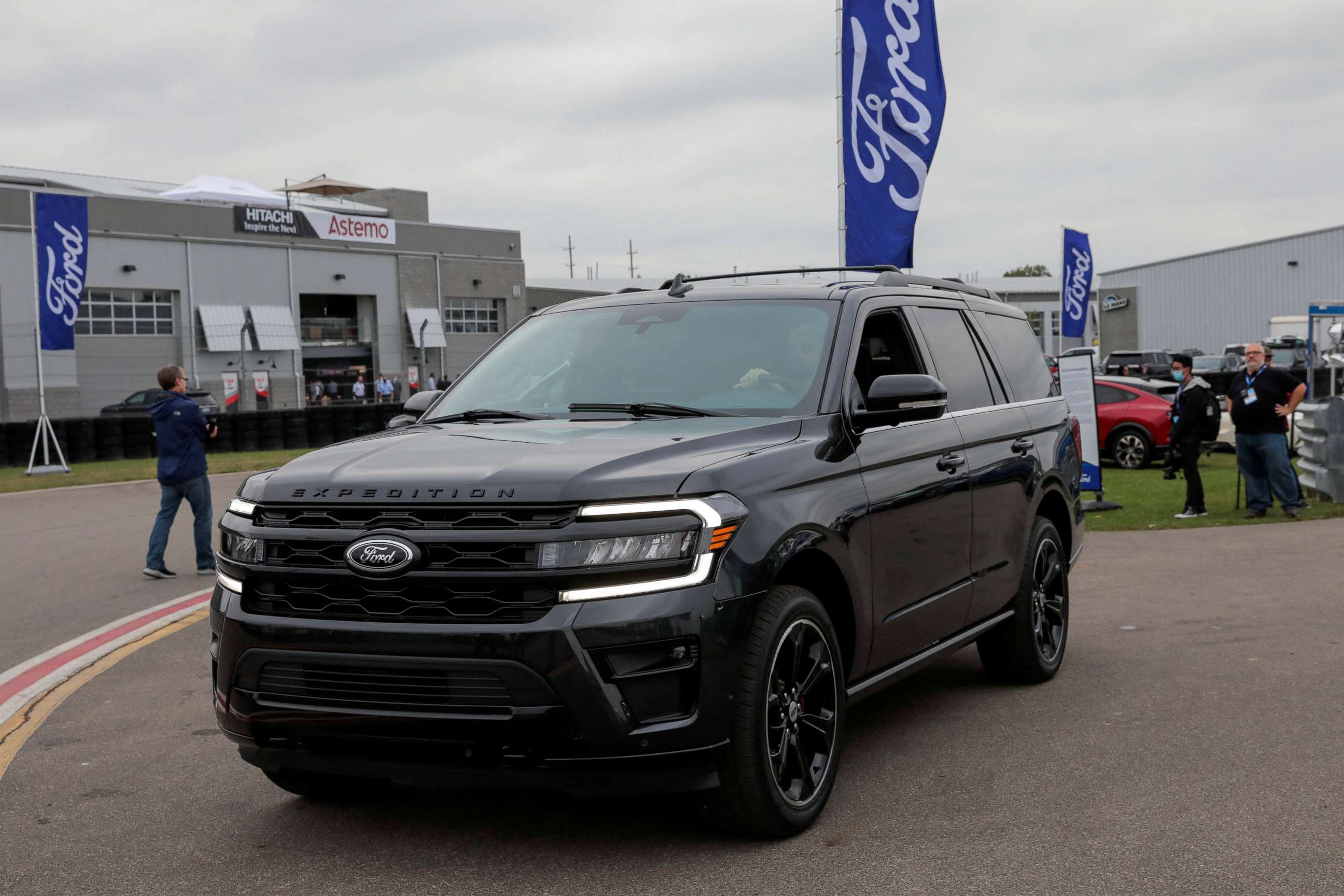 PHOTO: A newer 2022 Ford Expedition SUV is pictured during the Motor Bella 2021 auto show in Pontiac, Michigan, September 21, 2021.