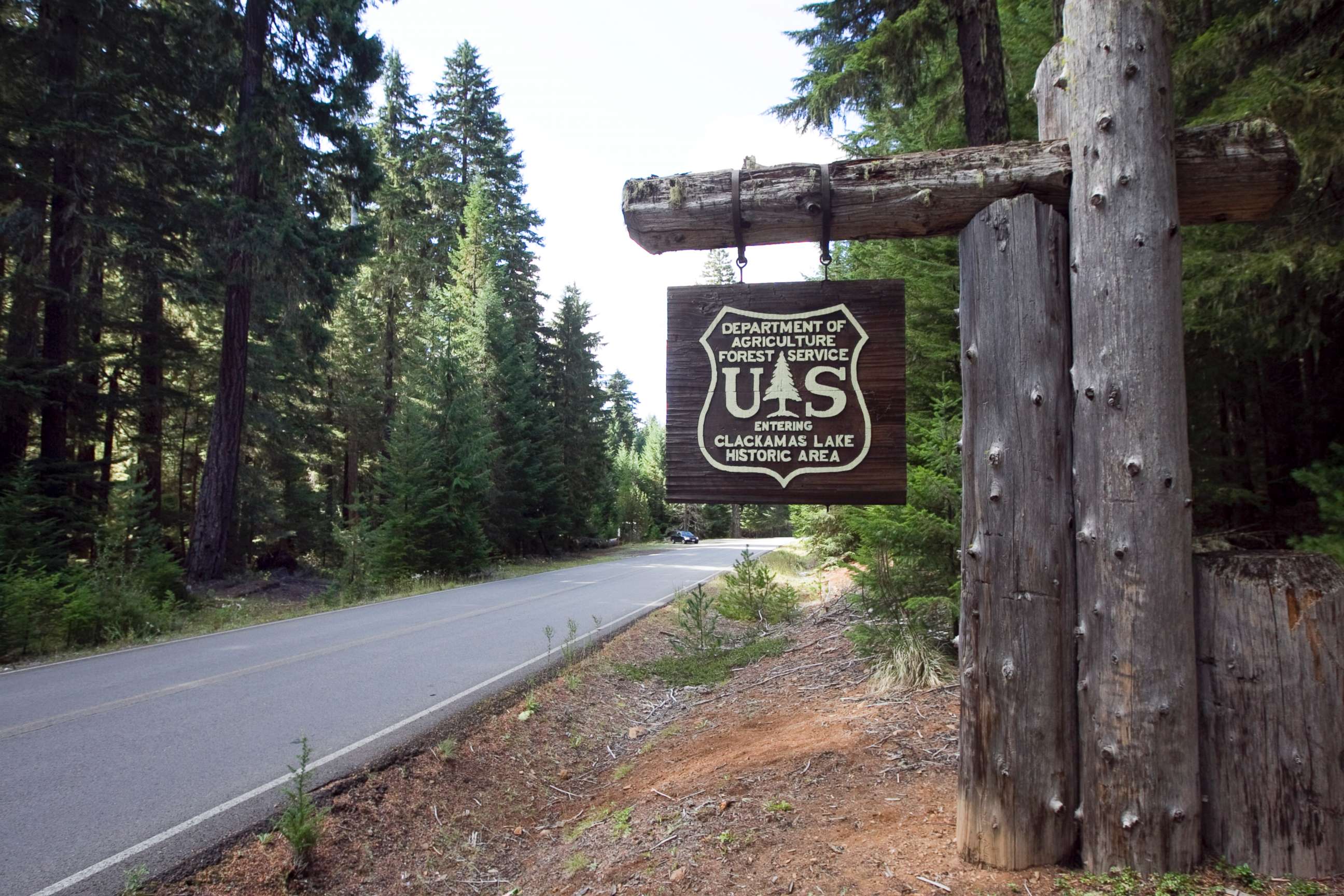PHOTO: A U.S. Forest Service sign welcomes visitors to Clackamas Lake Historic Area September 27, 2014. 