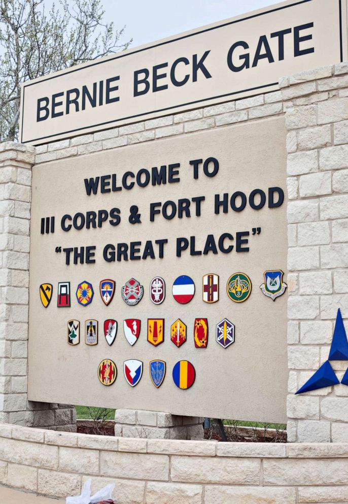 PHOTO: The entrance to Ft. Hood Military Base, April 3, 2014 in Fort Hood, Texas.