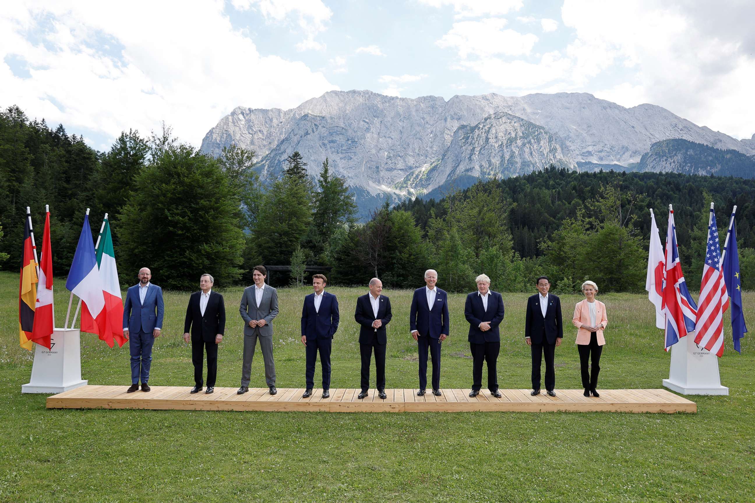 PHOTO: G7 leaders line up for a family photo at Schloss Elmau castle, during the G7 leaders summit near Garmisch-Partenkirchen, June 26, 2022.
