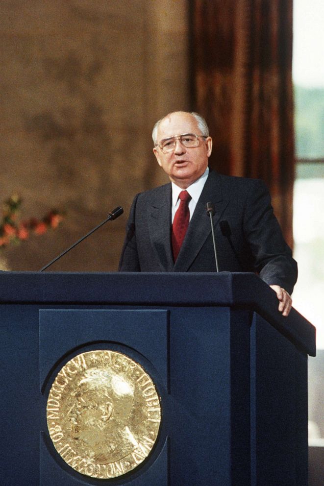 PHOTO: Soviet President Mikhail Gorbachev makes his long-postponed Nobel Peace Prize award acceptance speech in the Oslo City Hall on June 5, 1991.