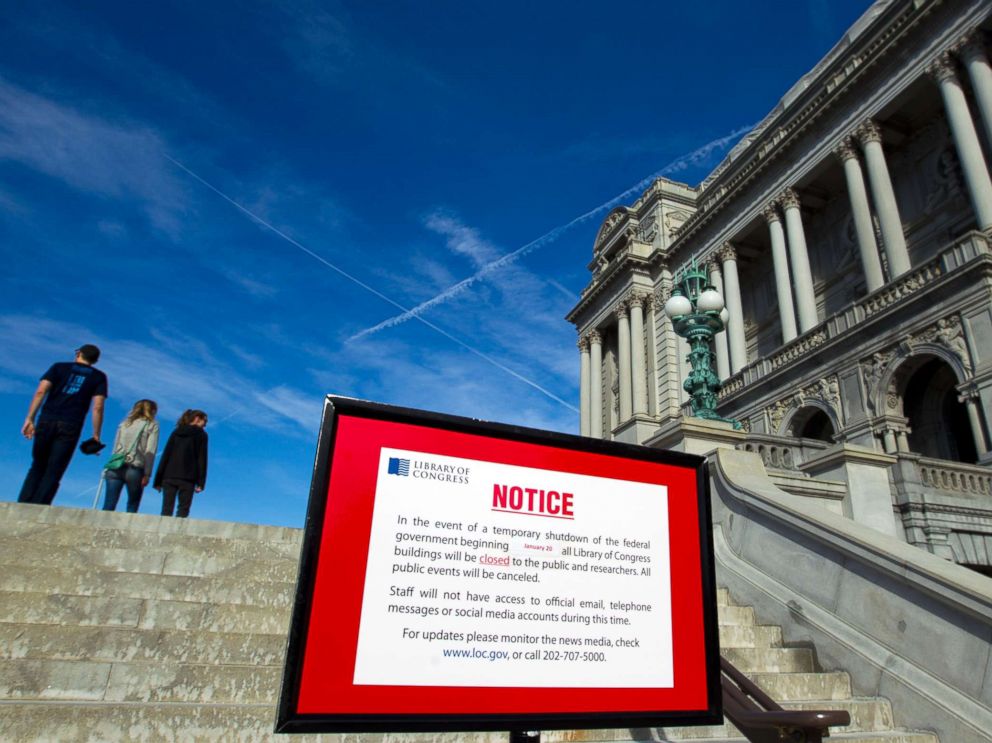 PHOTO: The Library of Congress posted a sign letting people know that it is closed due the shut down of the government, Jan. 20, 2018, in Washington, D.C.