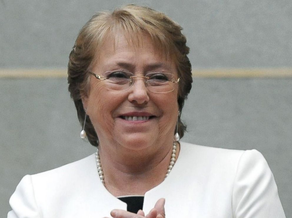 PHOTO: Chilean President Michelle Bachelet applauds during an official ceremony at the Culture Palace in Guatemala City, Jan. 30, 2015.
