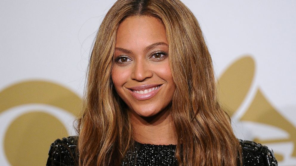 PHOTO: Beyonce poses in the press room at the 57th GRAMMY Awards at Staples Center, Feb. 8, 2015, in Los Angeles.
