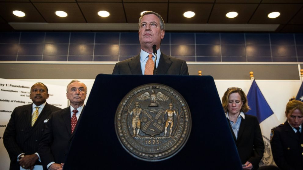 New York City Mayor Bill de Blasio speaks at a press conference on Dec. 4, 2014 in the College Point, Queens, New York City. 