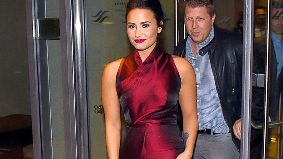 PHOTO: Demi Lavato stays at the Hilton Hotel after attending and performing at Hilary Clinton's 68th Birthday Party on Oct. 25, 2015 in New York.