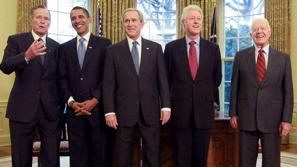 PHOTO: President George W. Bush, center, meets with President-elect Barack Obama, former President Bill Clinton, former President Jimmy Carter, far right, and former President George H.W. Bush, far left,  in the Oval Office, Jan. 7, 2009, in Washington. 
