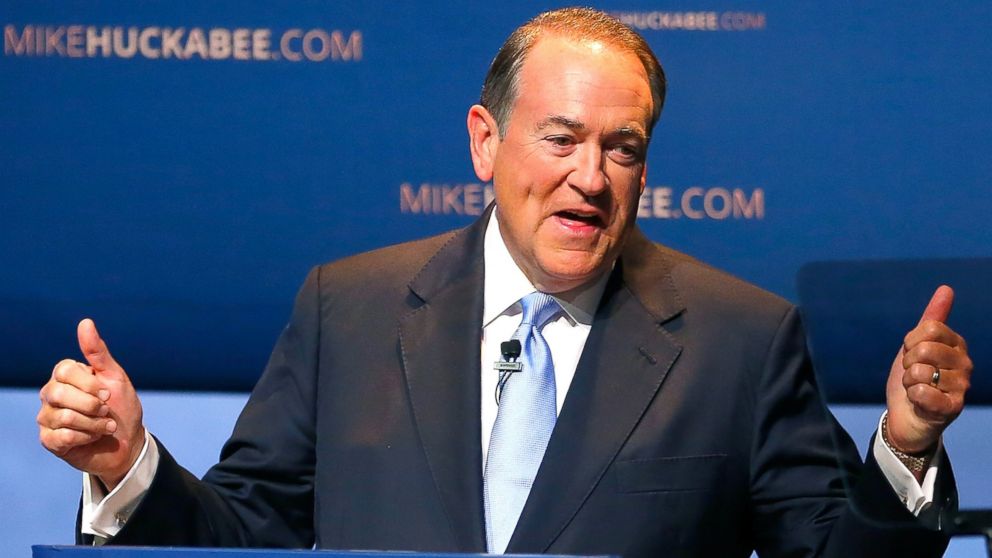 Former Arkansas Gov. Mike Huckabee speaks as he officially announces his candidacy for the 2016 Presidential race on May 5, 2015 in Hope, Ark.