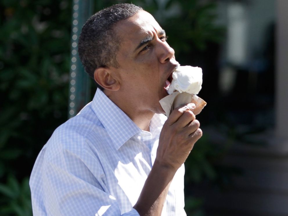 PHOTO: President Barack Obama eats ice cream during the first familys weekend vacation in Bar Harbor, Maine, on July 16, 2010.