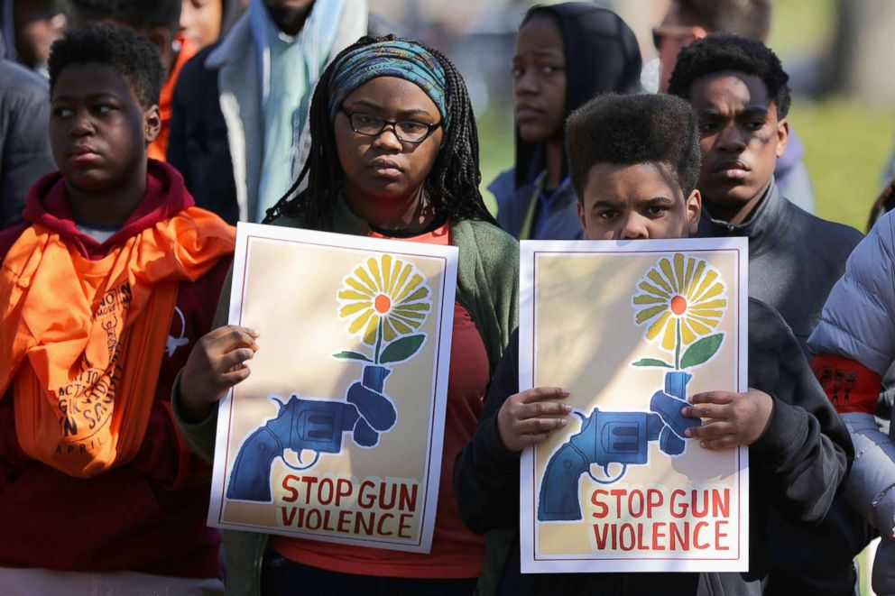 PHOTO: Several hundred high school students from the Washington area observe 19 minutes of silence while rallying in front of the White House before marching to the U.S. Capitol to protest against the NRA, April 20, 2018, in Washington, DC.