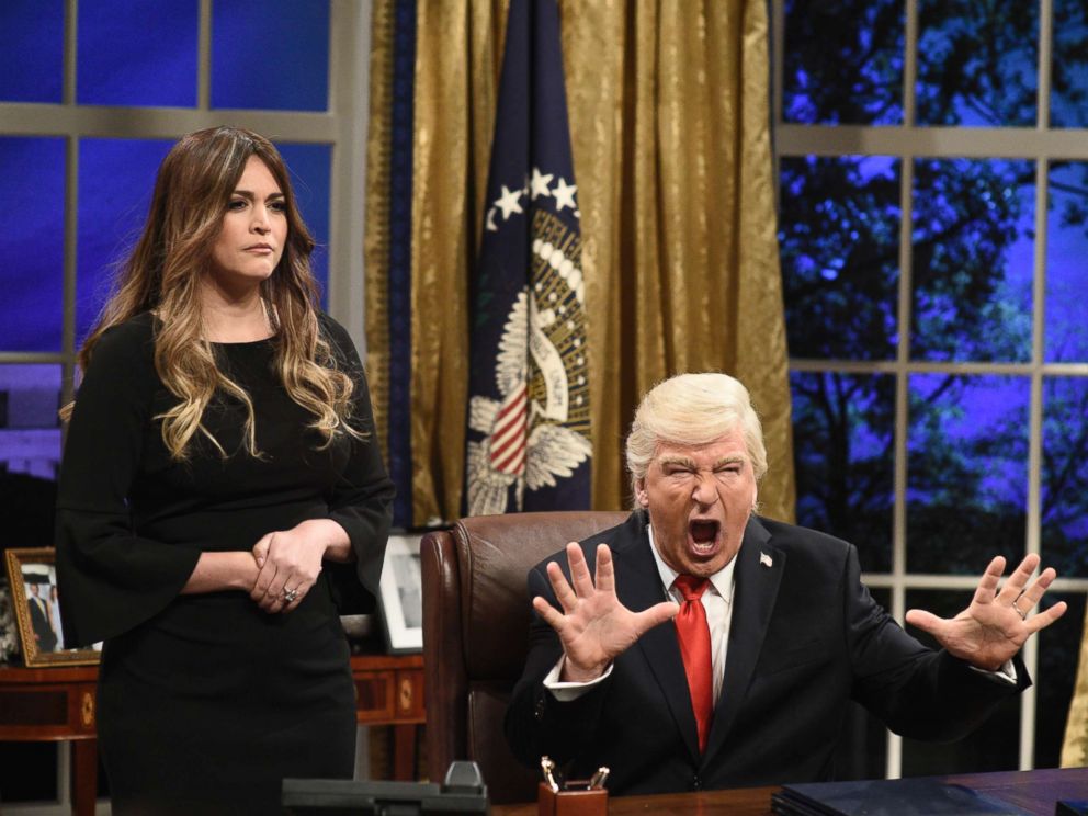 PHOTO: Pictured: (l-r) Cecily Strong as First Lady Melania Trump, Alec Baldwin as President Donald J. Trump during "White House Cold Open" in Studio 8H on Saturday, December 2, 2017