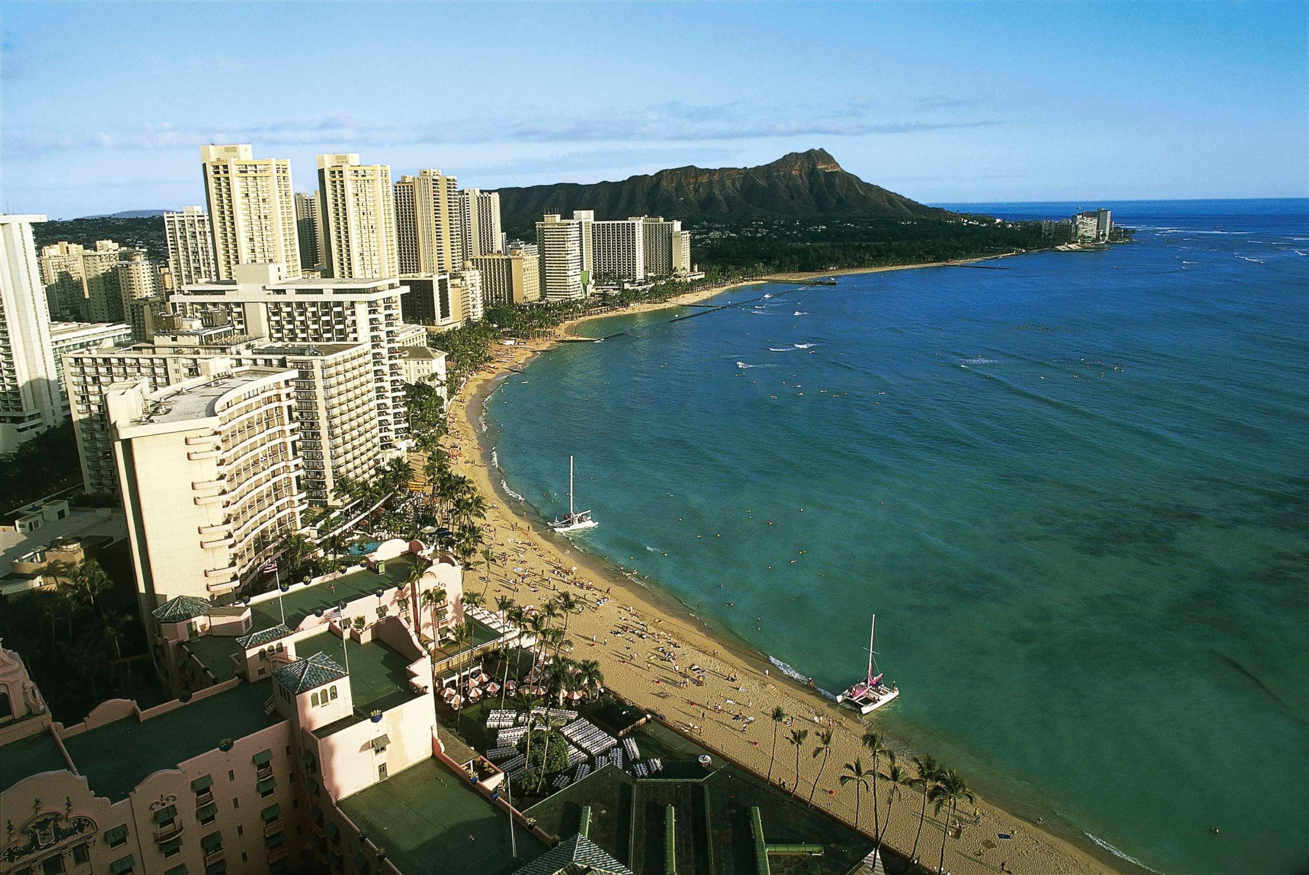 PHOTO: Waikiki Beach, Oahu Island, Hawaii.