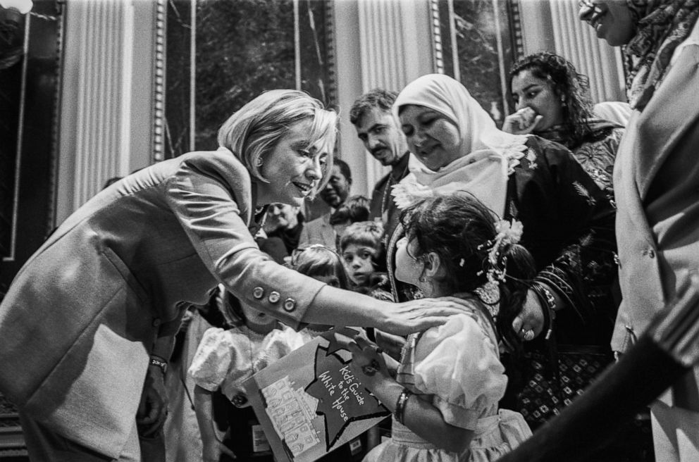 PHOTO: First Lady Hillary Clinton meets with Muslim Americans in the White House Indian Treaty Room on Jan. 29, 1998 to commemorate the end of Ramadan, in Washington.