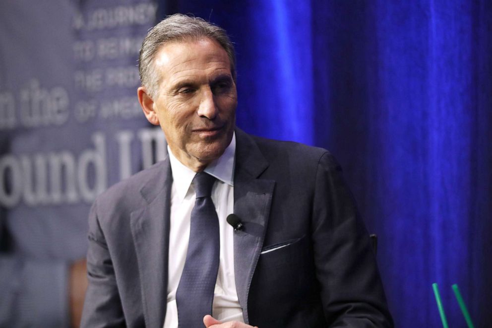 PHOTO: Howard Schultz speaks at a Barnes and Noble bookstore about his new book "From the Ground Up," Jan. 28, 2019, in New York City.