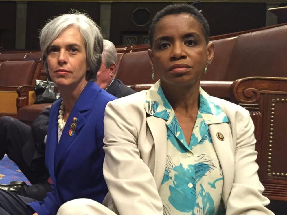 PHOTO: House Democrats participate in a sit-in staged to protest inaction on gun votes in Washington, June 22, 2016.