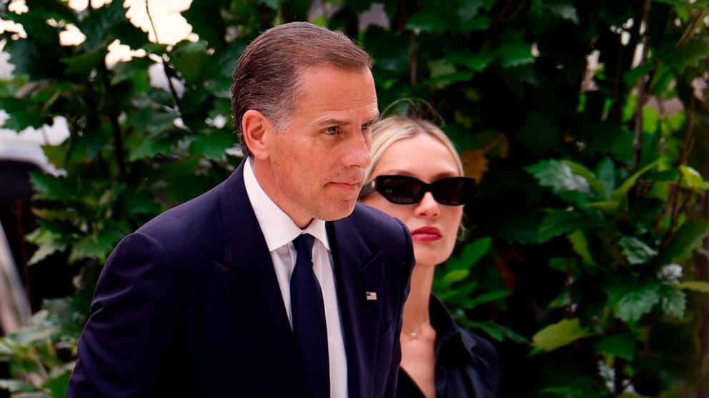 PHOTO: Hunter Biden, son of President Joe Biden, joined by his his wife Melissa Cohen Biden, arrive to the J. Caleb Boggs Federal Building on June 5, 2024 in Wilmington, Del.