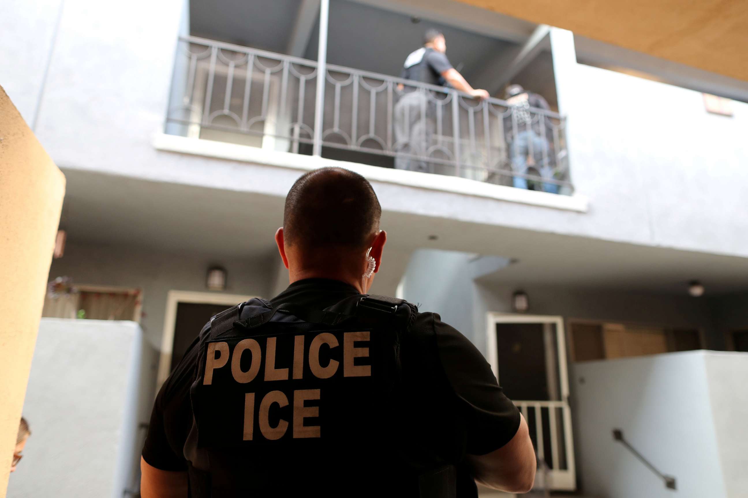 PHOTO: ICE Field Office Director, Enforcement and Removal Operations, David Marin and U.S. Immigration and Customs Enforcement's (ICE) Fugitive Operations team search for a Mexican national at a home in Hawthorne, Calif., March 1, 2020. 
