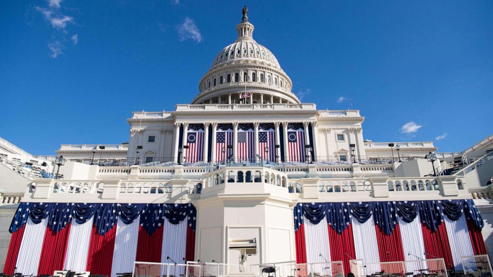 FOTO: Pregătirile continuă înainte de inaugurarea prezidențială a lui Joe Biden la Capitolul SUA din Washington, DC, 19 ianuarie 2021.