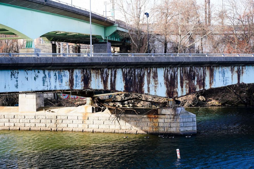 PHOTO: Shown is the Martin Luther King Jr. Bridge, bottom, that is closed to motor vehicle traffic because of repair needs, in Philadelphia, Jan. 14, 2022.