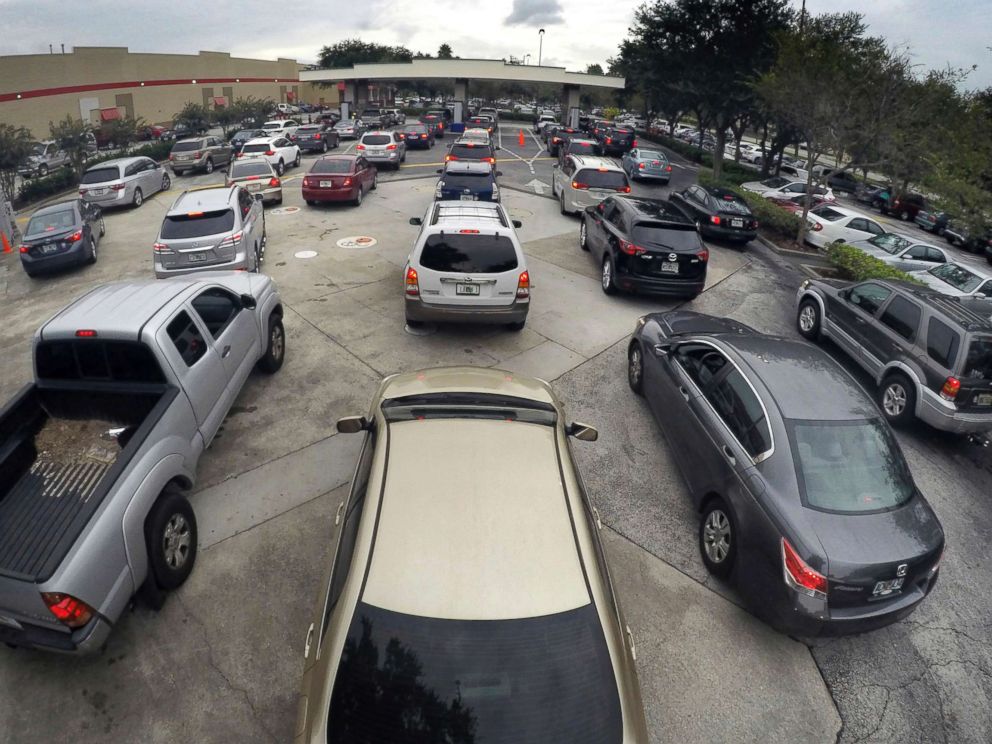 PHOTO: Drivers wait in line for gasoline in Altamonte Springs, Fla., ahead of the anticipated arrival of Hurricane Irma, Sept. 6, 2017.