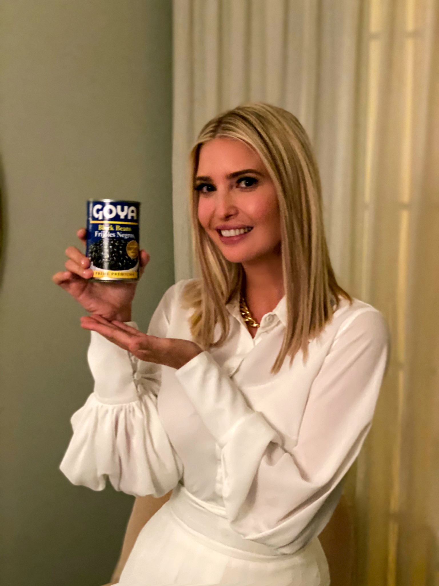 PHOTO: Ivanka Trump holds a can of Goya beans in an image she posted to her Twitter account.