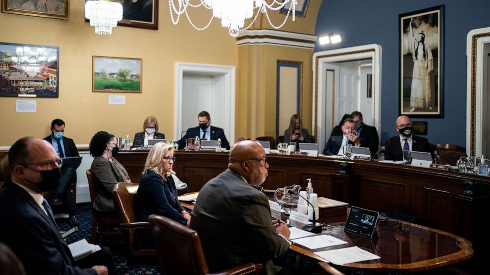 House votes to hold Mark Meadows in contempt of Congress over Jan. 6 ...