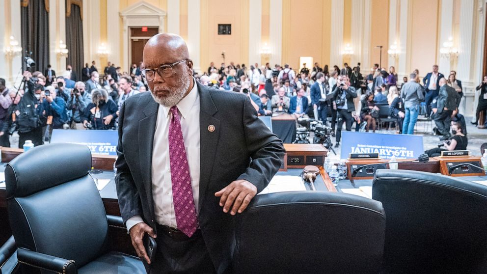 PHOTO: Rep. Bennie Thompson, Chair of the House Select Committee to Investigate the January 6th Attack on the U.S. Capitol, stands to depart during a break in a hearing at the Cannon House Office Building in Washington, Oct. 13, 2022.