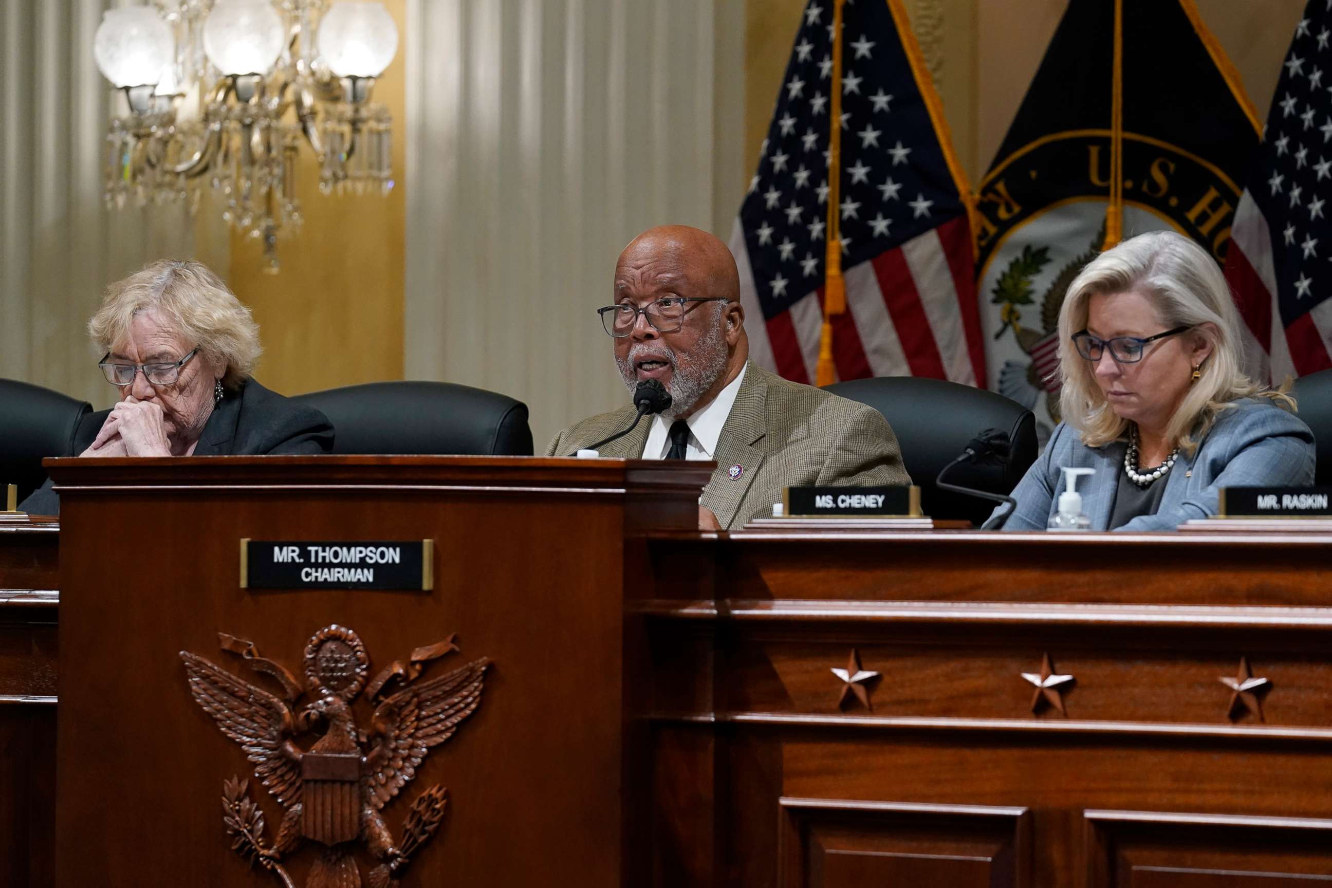 PHOTO: Chairman Bennie Thompson, center, flanked by Rep. Zoe Lofgren, left, and Vice Chair Liz Cheney, makes a statement as the House committee investigating the Jan. 6 attack on the U.S. Capitol convenes in Washington, March 28, 2022.
