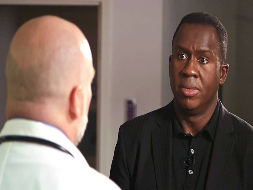 PHOTO: ABCs Steve Osunsami talks with Dr. Jessie Copeland about the impact of hospital closures in rural Tennessee