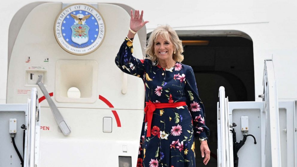 PHOTO: First Lady Jill Biden waves as she arrives in Savannah, Ga., July 8, 2021.