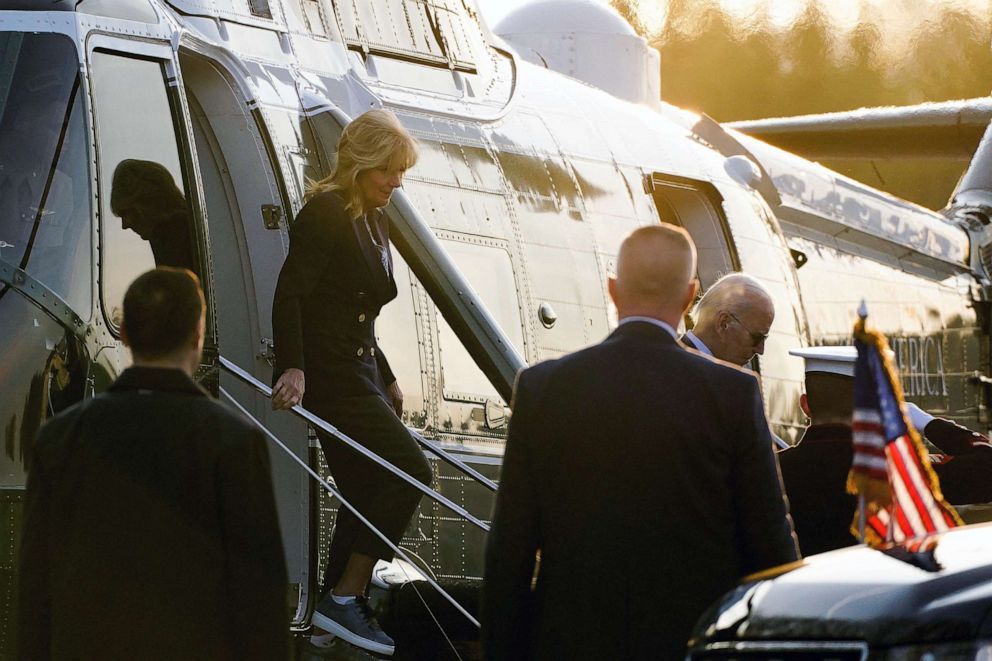 PHOTO: First lady Jill Biden disembarks Marine One with President Joe Biden at Walter Reed Medical Center, where Mrs. Biden is scheduled to undergo Mohs surgery to remove a "small lesion" above her right eye, in Bethesda, Md., Jan. 11, 2023.