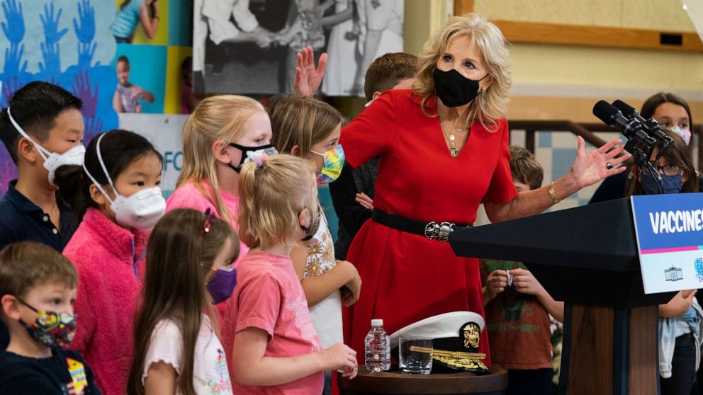 PHOTO: First lady Jill Biden speaks to parents, students, teachers and school staff during a visit to a pediatric COVID-19 vaccination clinic at Franklin Sherman Elementary School in McLean, Va., Monday, Nov. 8, 2021.