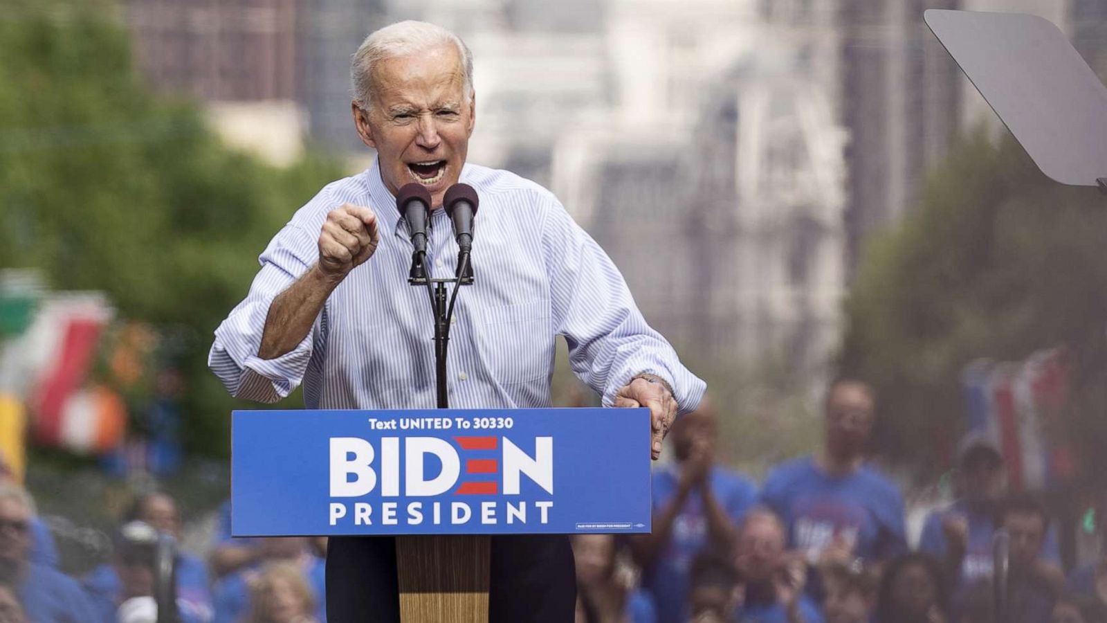Alternativt forslag Villig Prøv det Joe Biden gives pitch on uniting the country in Philadelphia - ABC News